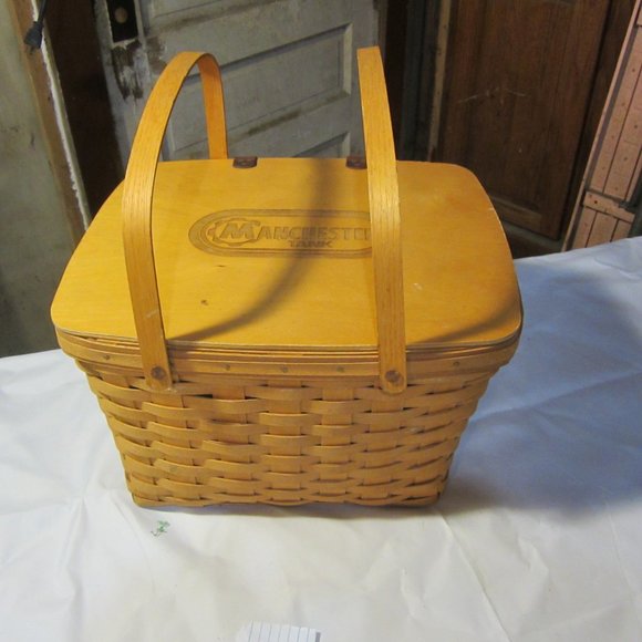 VTG MANCHESTER TANK PROMO BASKET, DBL HANDLE, WOOD HINGED TOP - Picture 3 of 8